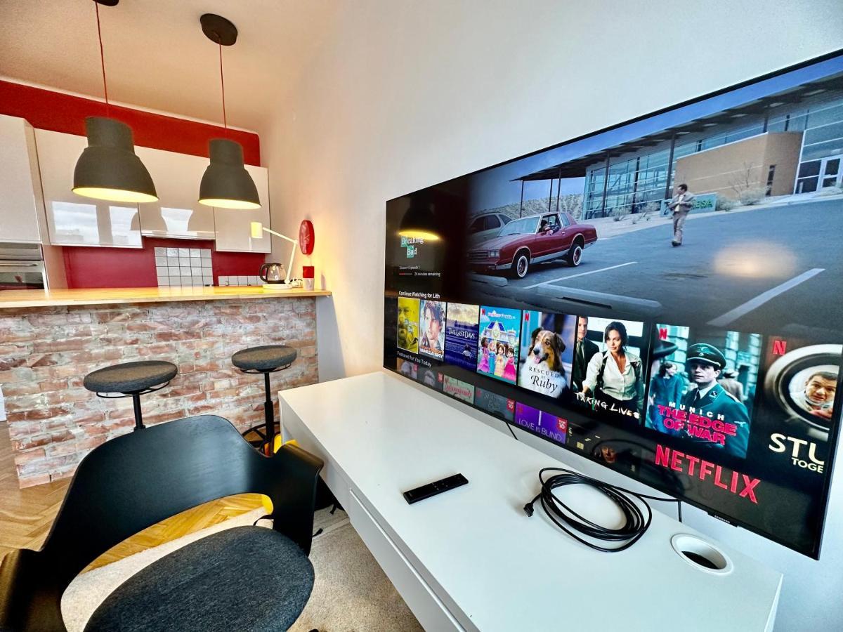 Super Beauty Metro Wifi 65'Tv Netflix Hbo Appletv+ Apartamento Varsóvia Exterior foto